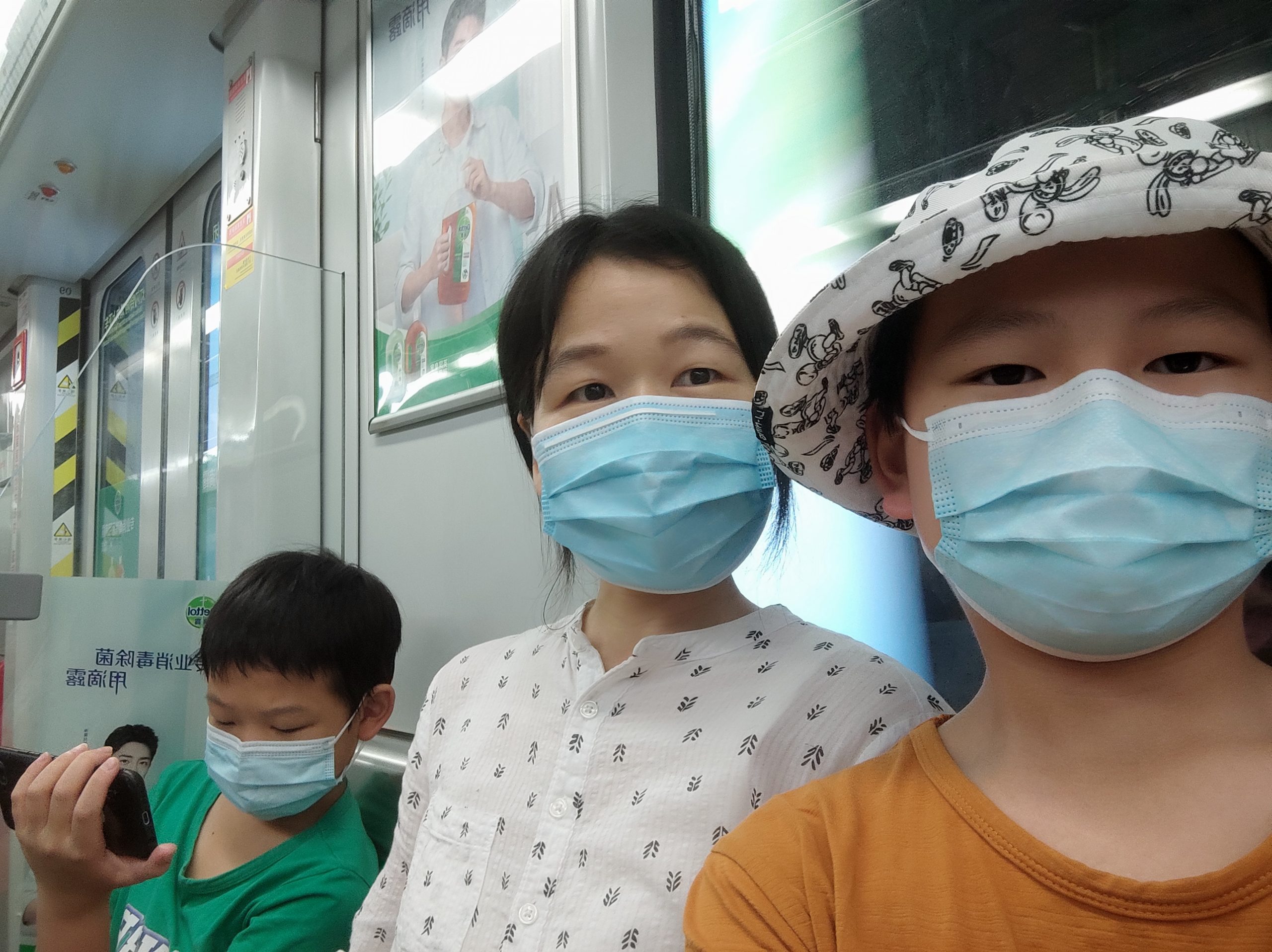 带迪洋去看牙，拔牙时哭了+爆粗口